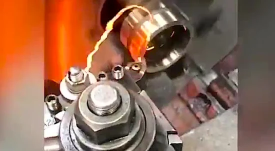 La fabbrica fornisce avvolgitrici ad alta precisione/lavorazione ad alta velocità/tornitura CNC/lucidatura/leghe/rame/alluminio/ferro/utilizzate per cancelli avvolgibili